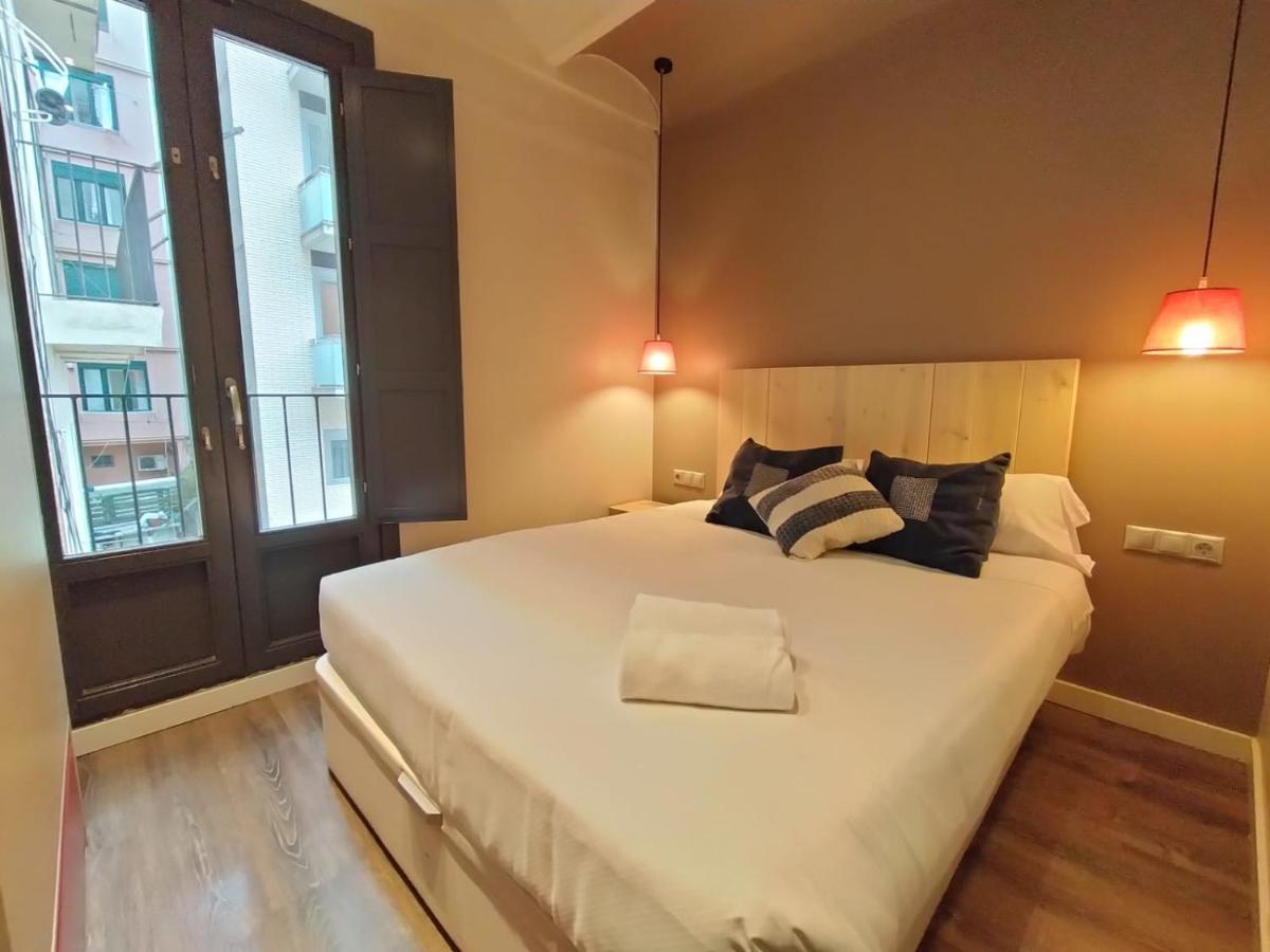Apartament Montserrat By Gaiarooms *